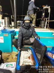 5월20일 여수힐링호 한치조황 사진