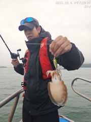 【군산 오드리피싱】 통통한 갑오징어 실시간 강프로호 25.10.04 사진