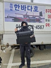 4월27일 알.쭈꾸미  조황입니다~^^ 오늘 선장님이 깜짝이벤트 .입항 15분전에 첫수하시는분 태클박스ㅋㅋ  이벤트 하였습니다.소수인원 10분모시고 다녀왔어요 ❤️오늘도  고생하셨습니다 ~^^ 사진