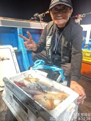 ((왕대포한치))박터지게 퍼담어러오세요 청기백기 오늘오후4시(예약가능자리완전텅텅  사진