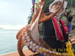 전체 200여수로 마무리하였습니다