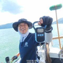 8월14일 팔포1호 대왕돌문어 2.44kg 포획성공하고 마무리합니다 ((수요일 자리여유 => 지금바로 010.2565.5943 전화주세요)) 사진