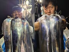 [제주은갈치호]8월25일 제주앞바다 왕갈치조황입니다! 갈치씨알이 장난 아니네요~~ 사진