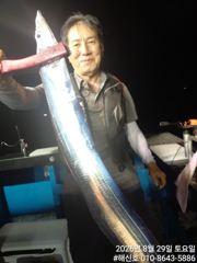 갈치사냥 오늘도 이어갑니다.오늘 6명 예약가능합니다^^ 사진