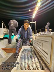 [제주] [[제주 뉴그린호(2호) 9월 12일 야간갈치 조황]]