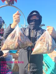 녹동몬스터호 10.6일 끊임 없는~~^^ 문어 조황.